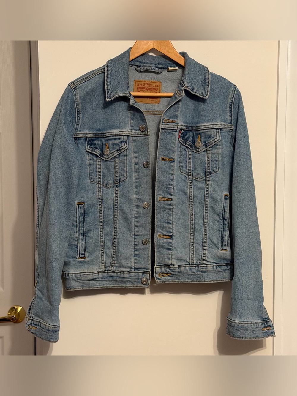 Levi's Light Wash Blue Denim Trucker Jacket